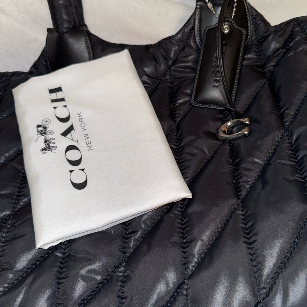 Coach Iris Tote Black NWT - Picture 4 of 10